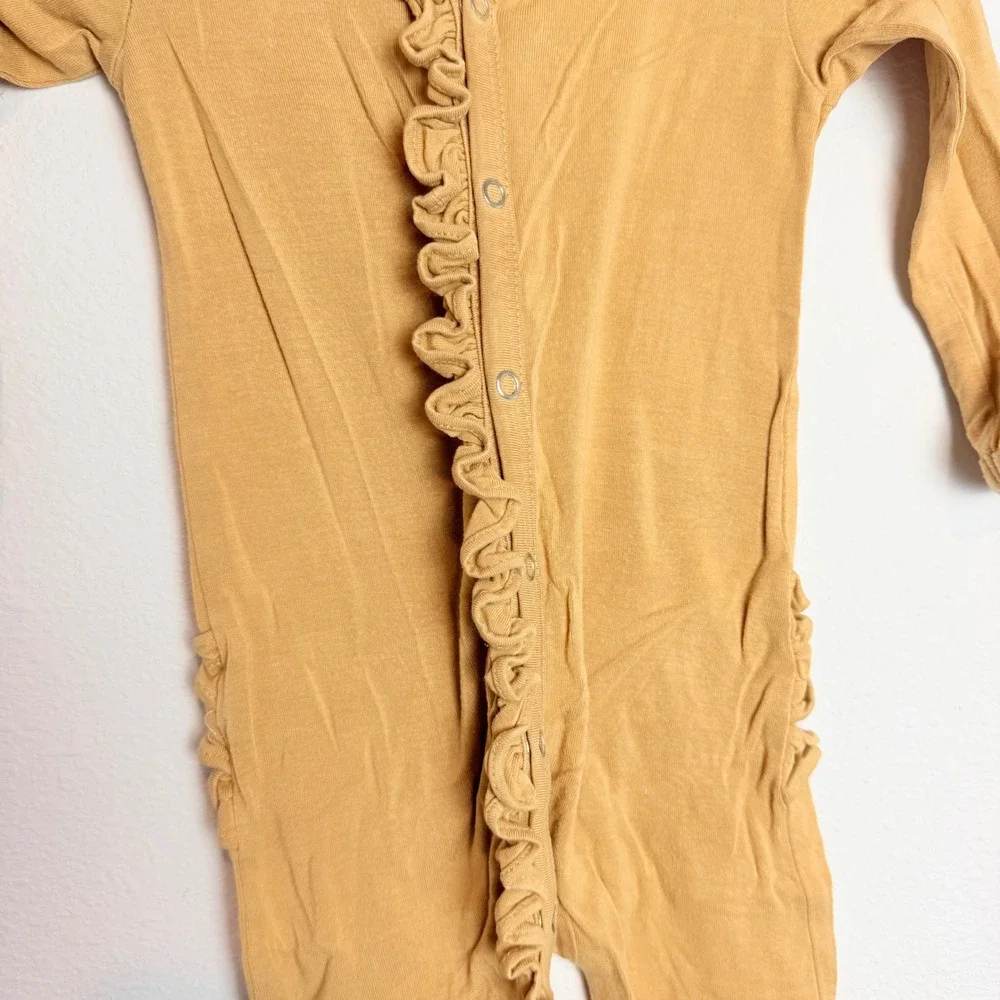 Spearmint Love Mustard Yellow Bamboo Ruffle Footie Sleeper Romper 3-6 Months